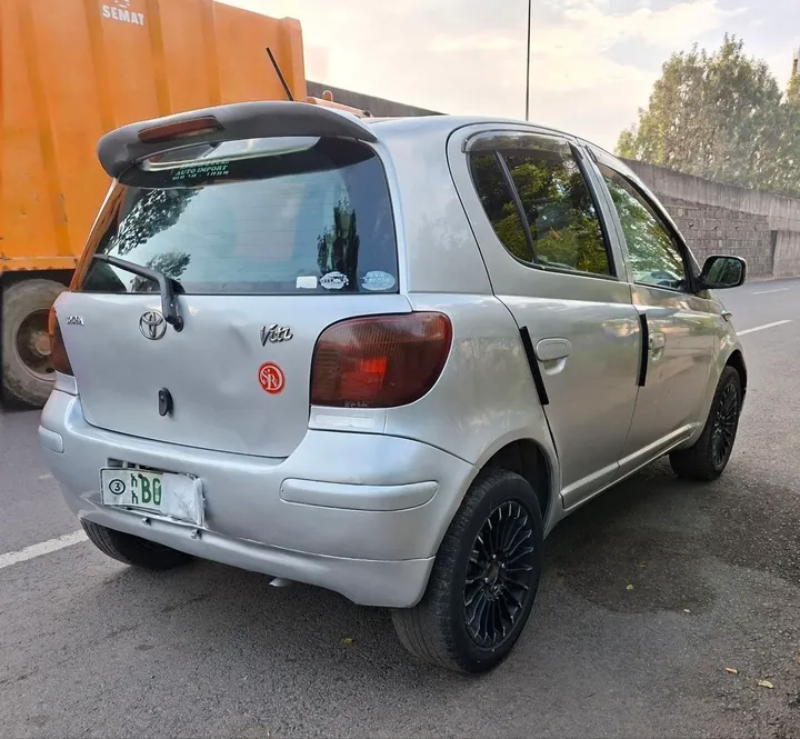Toyota Vitz 2004 Automatic – photo 6