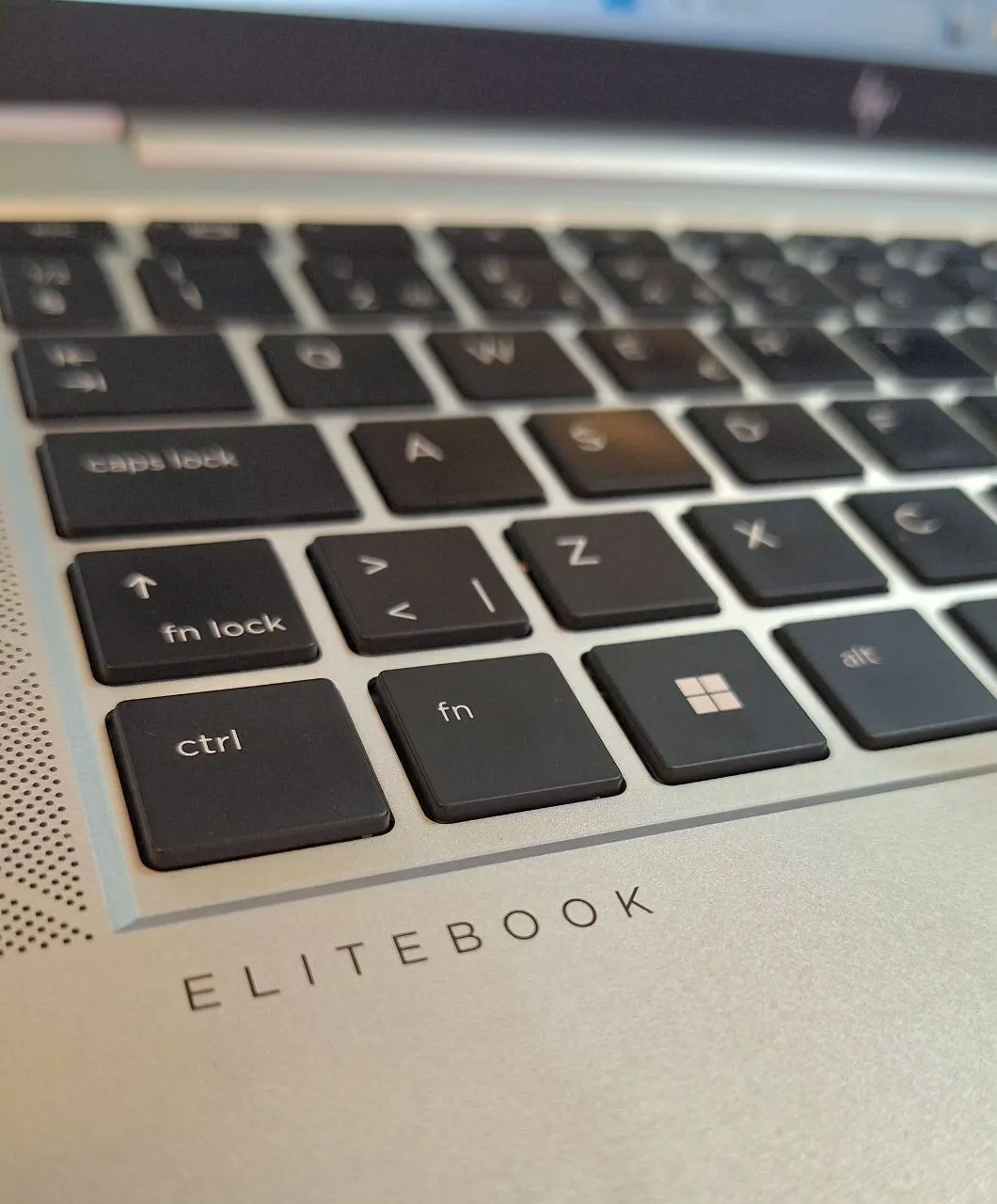 HP EliteBook 840 G8 – photo 3