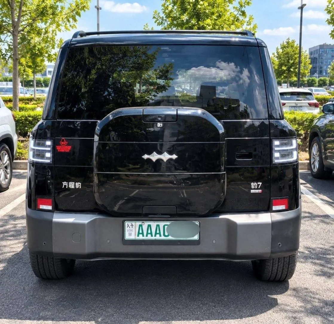 BYD Leopard 7 Plug-in Hybrid 2025 – photo 7