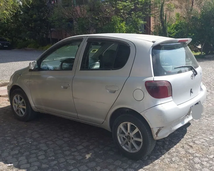 Toyota Vitz 2001 Automatic – photo 3