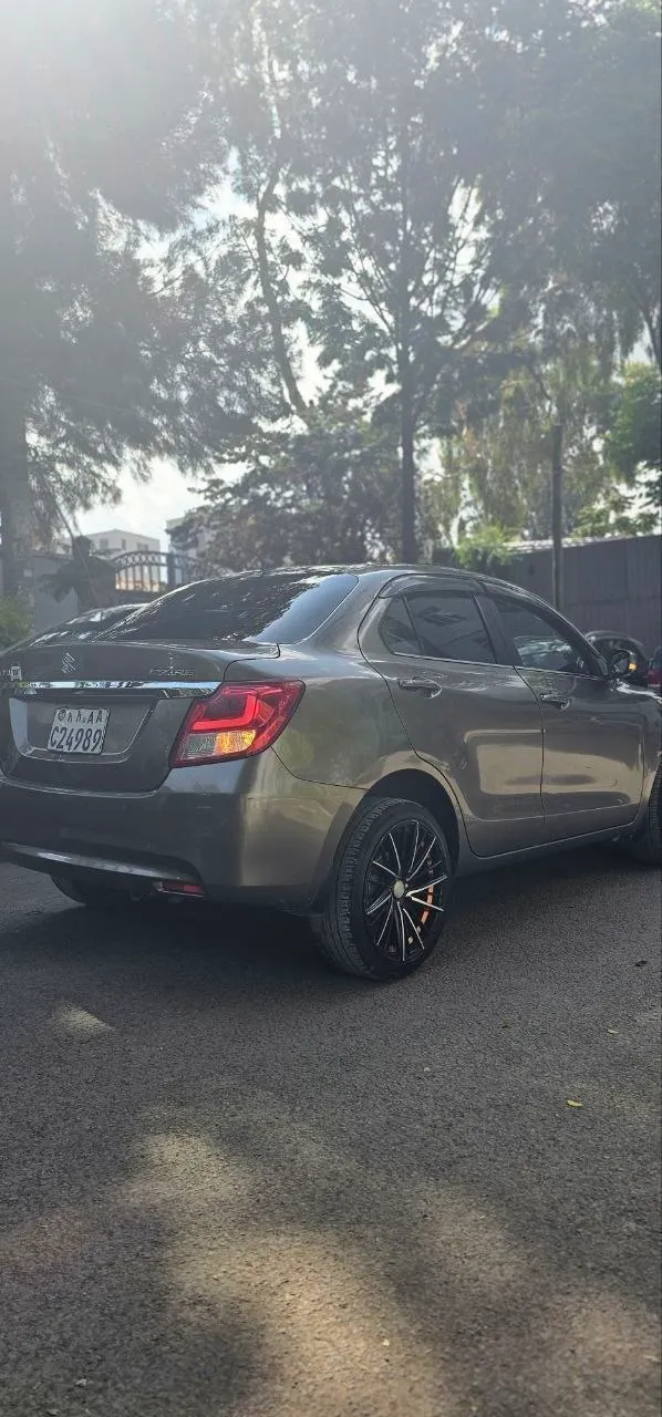 Suzuki Dzire 2022 Automatic – photo 5