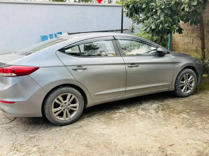 Hyundai Avante 2017 1.6L Automatic – photo 4