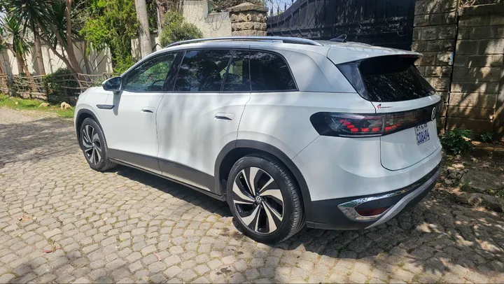 Volkswagen ID.6 Pure Plus 2022 – photo 3