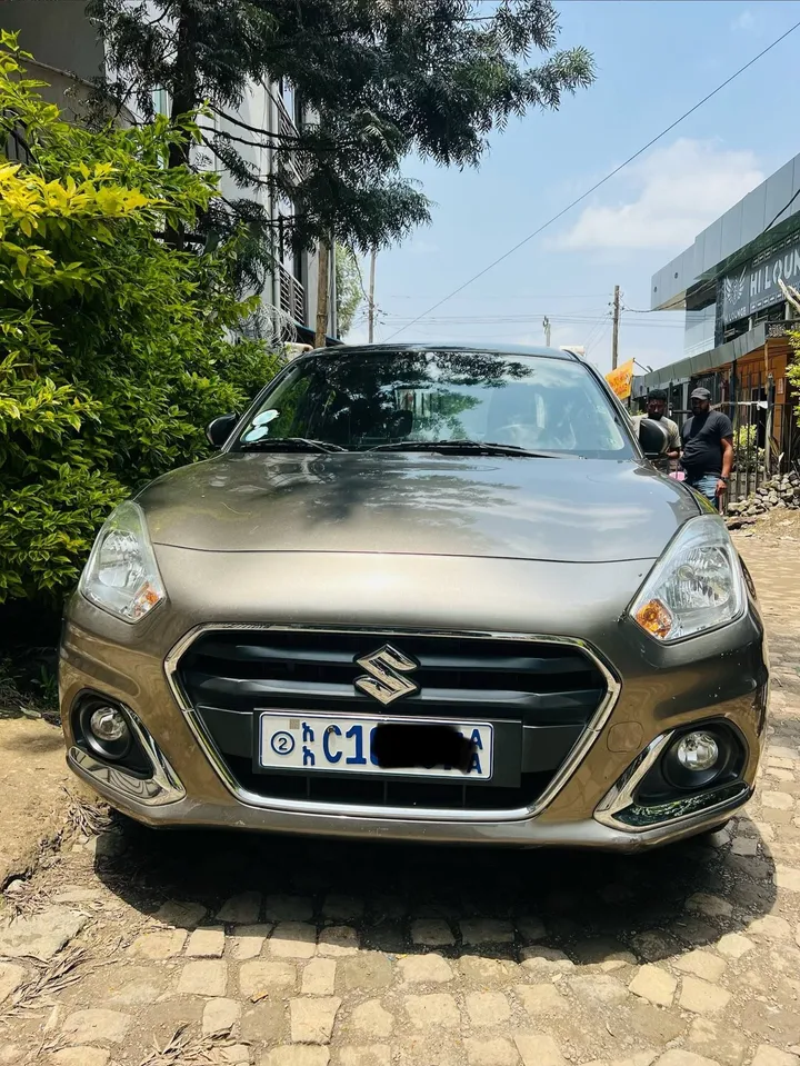 Suzuki Dzire 2022 Automatic – photo 5