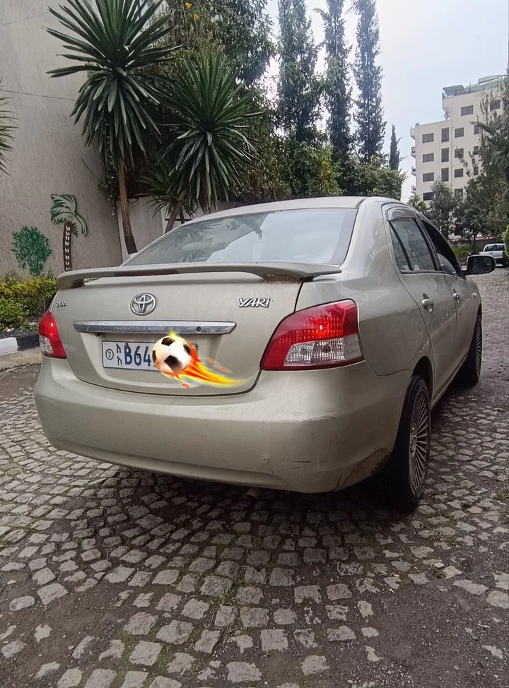 Toyota Yaris Belta 2010 Automatic – photo 5