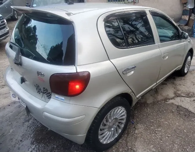 Toyota Vitz 2004 Automatic – photo 3
