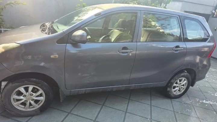 Toyota Avanza 2014 Automatic – photo 3