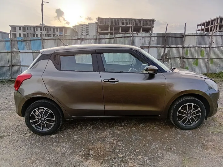Suzuki Swift 2022 Automatic – photo 4