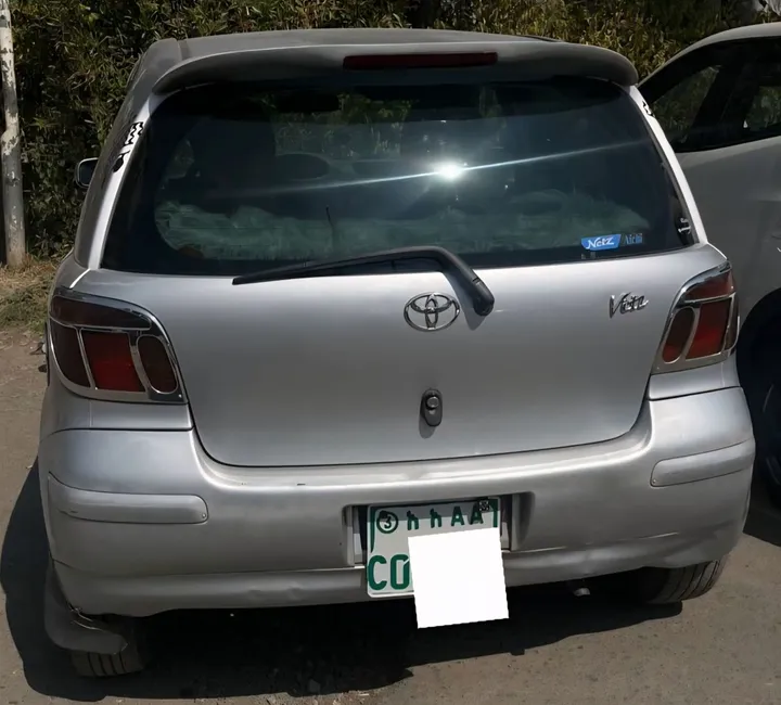Toyota Vitz 2002 Automatic – photo 3