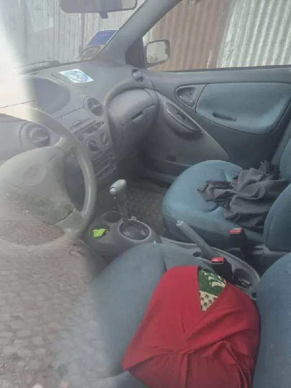 Toyota Vitz Automatic 2000 – photo 4