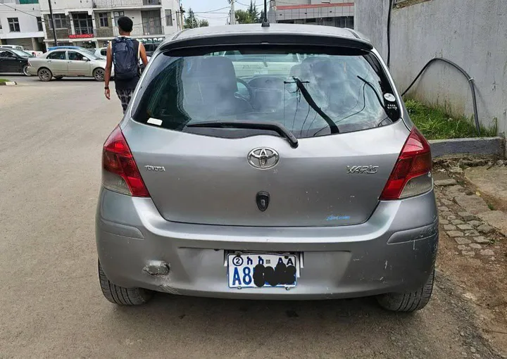 Toyota Yaris Compact 2009 – photo 9