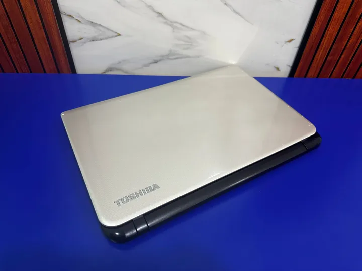 Toshiba C55 i5 8GB 750GB Laptop – photo 4
