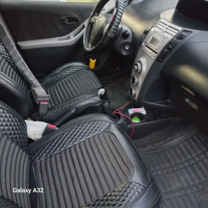 Toyota Yaris Compact 2006 – photo 4