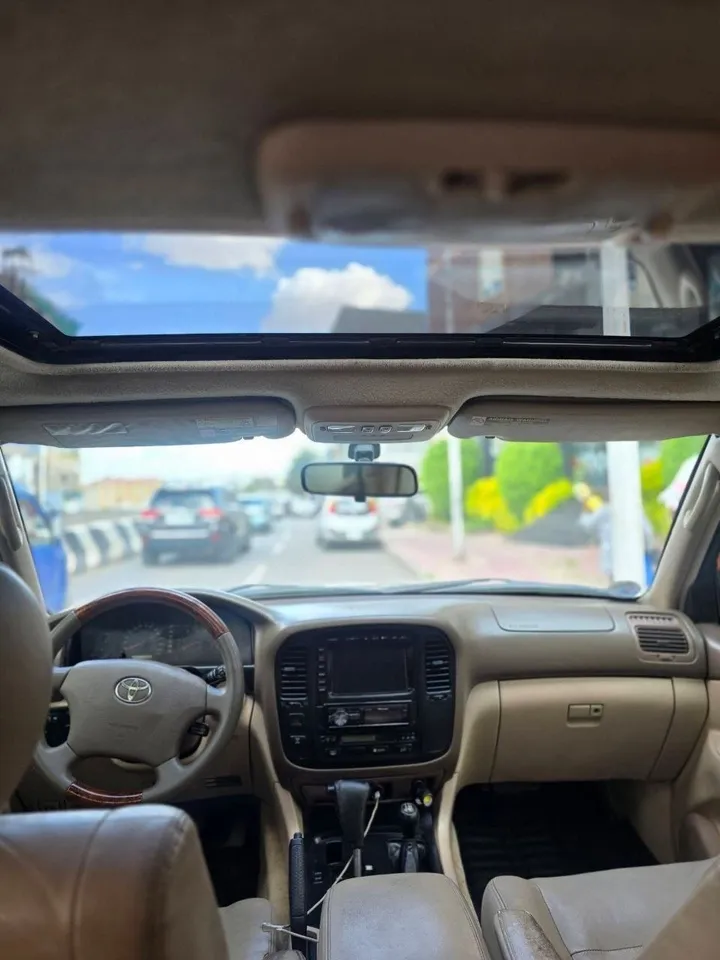 Toyota Land Cruiser 105 Automatic SUV – photo 3