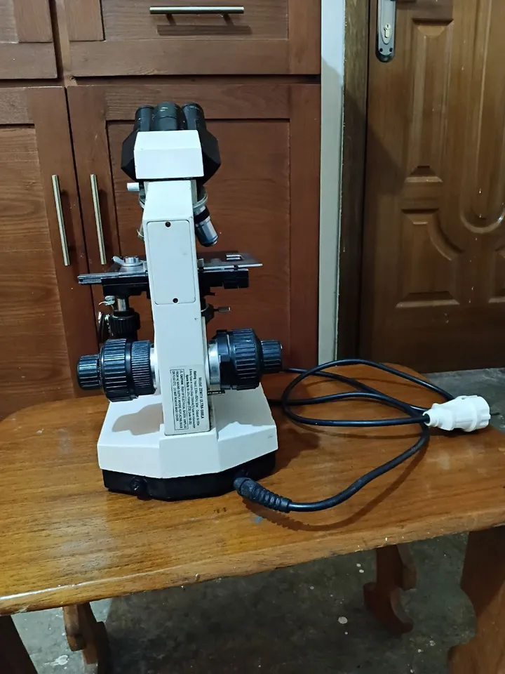 Laboratory Centrifuge and Microscope Set – photo 5