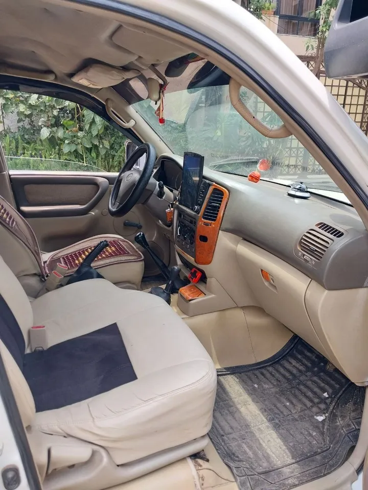 Toyota Land Cruiser 2005 Manual – photo 7