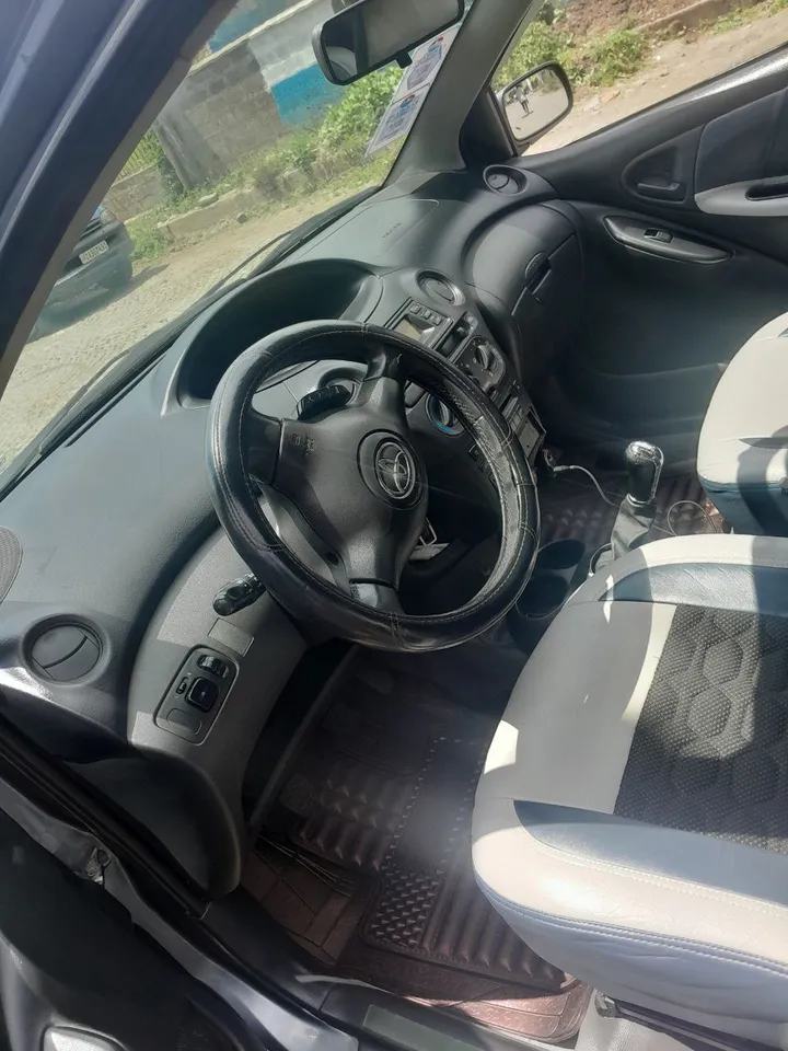 Toyota Vitz Yaris 2005 Manual – photo 6