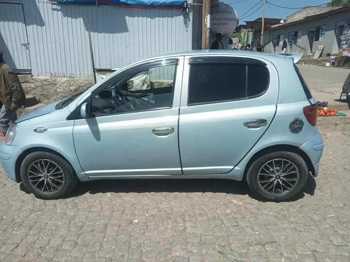 Toyota Vitz 2003 Automatic – photo 3