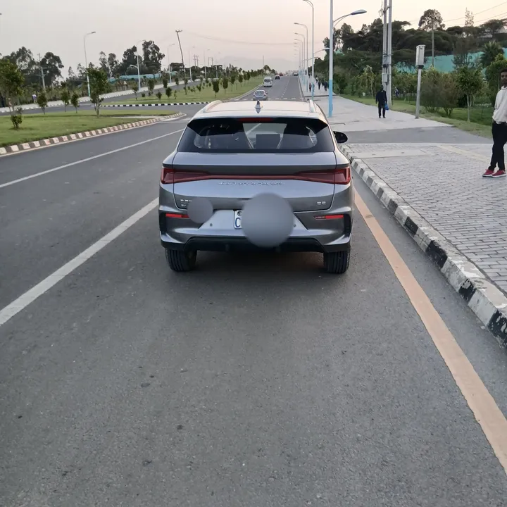 BYD E2 2024 Automatic – photo 3