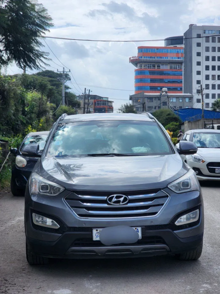 Hyundai Santa Fe 2015 SUV – photo 3