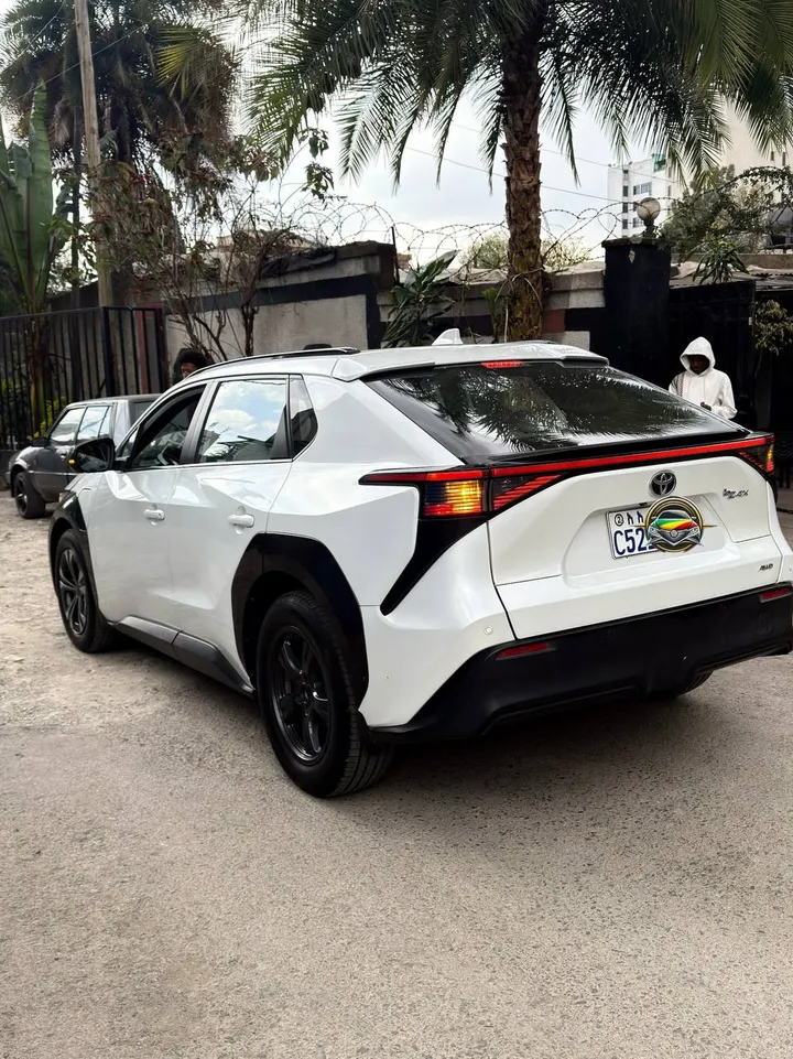 Toyota Bz4 2023 Electric SUV – photo 3