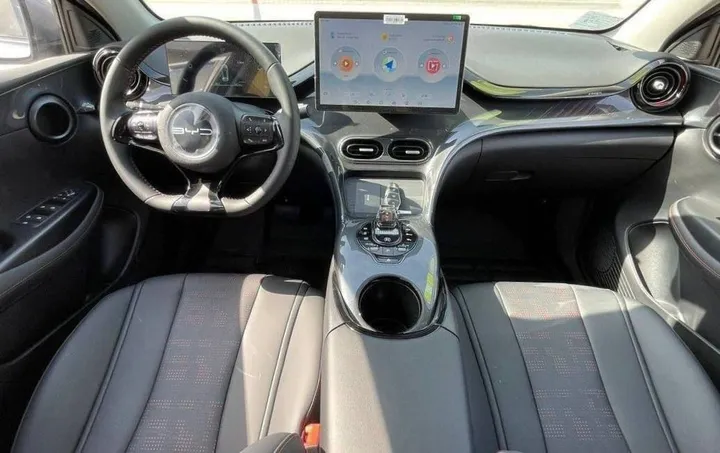 BYD E2 2024 Luxury Hatchback – photo 3
