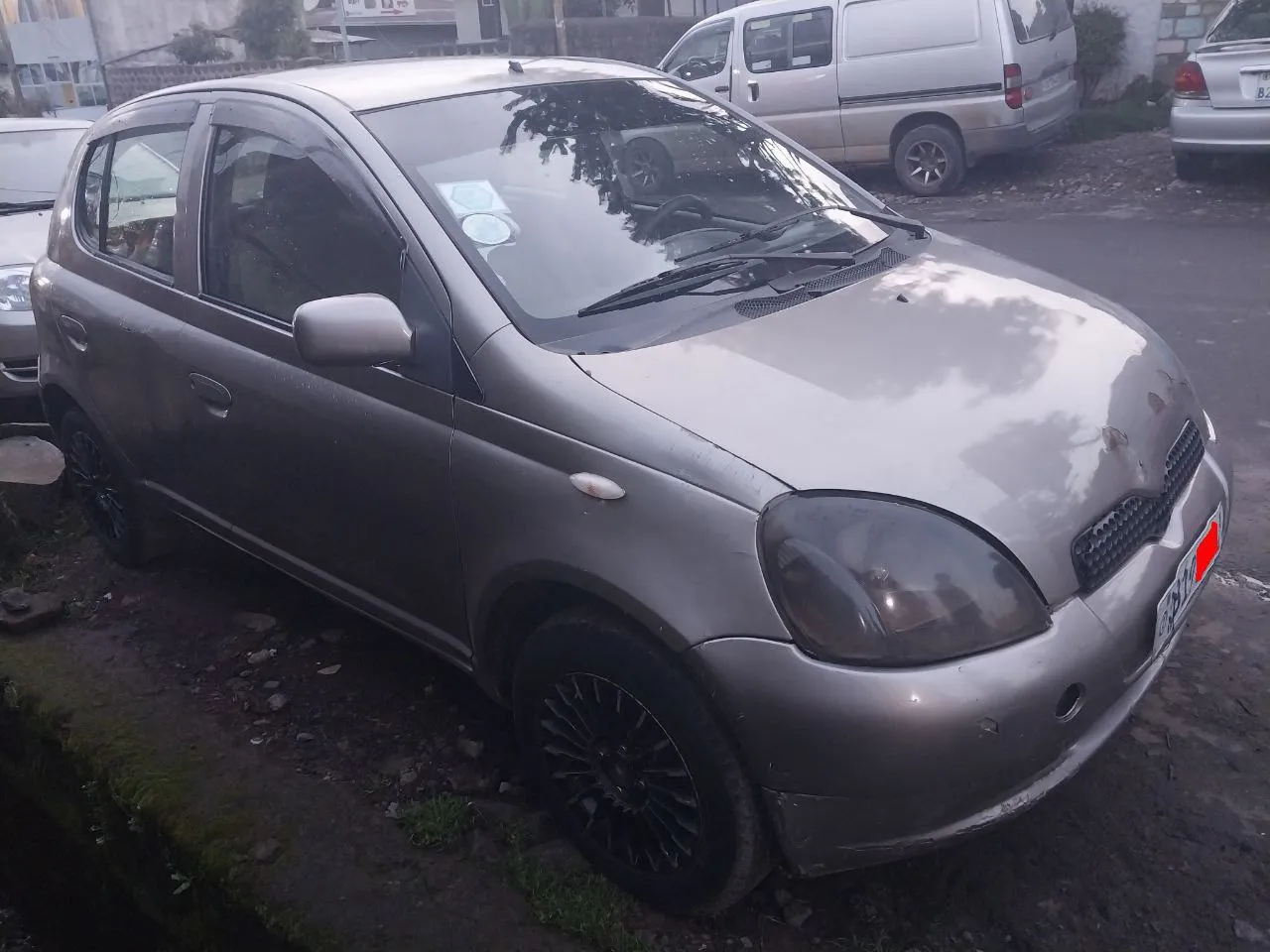 Toyota Vitz 2001 Automatic – photo 3