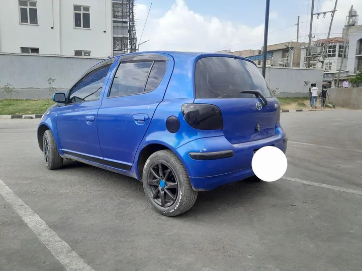 Toyota Vitz 2002 Automatic – photo 3