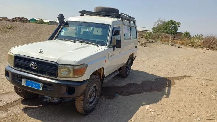 Toyota Land Cruiser 1HZ 2007 – photo 3