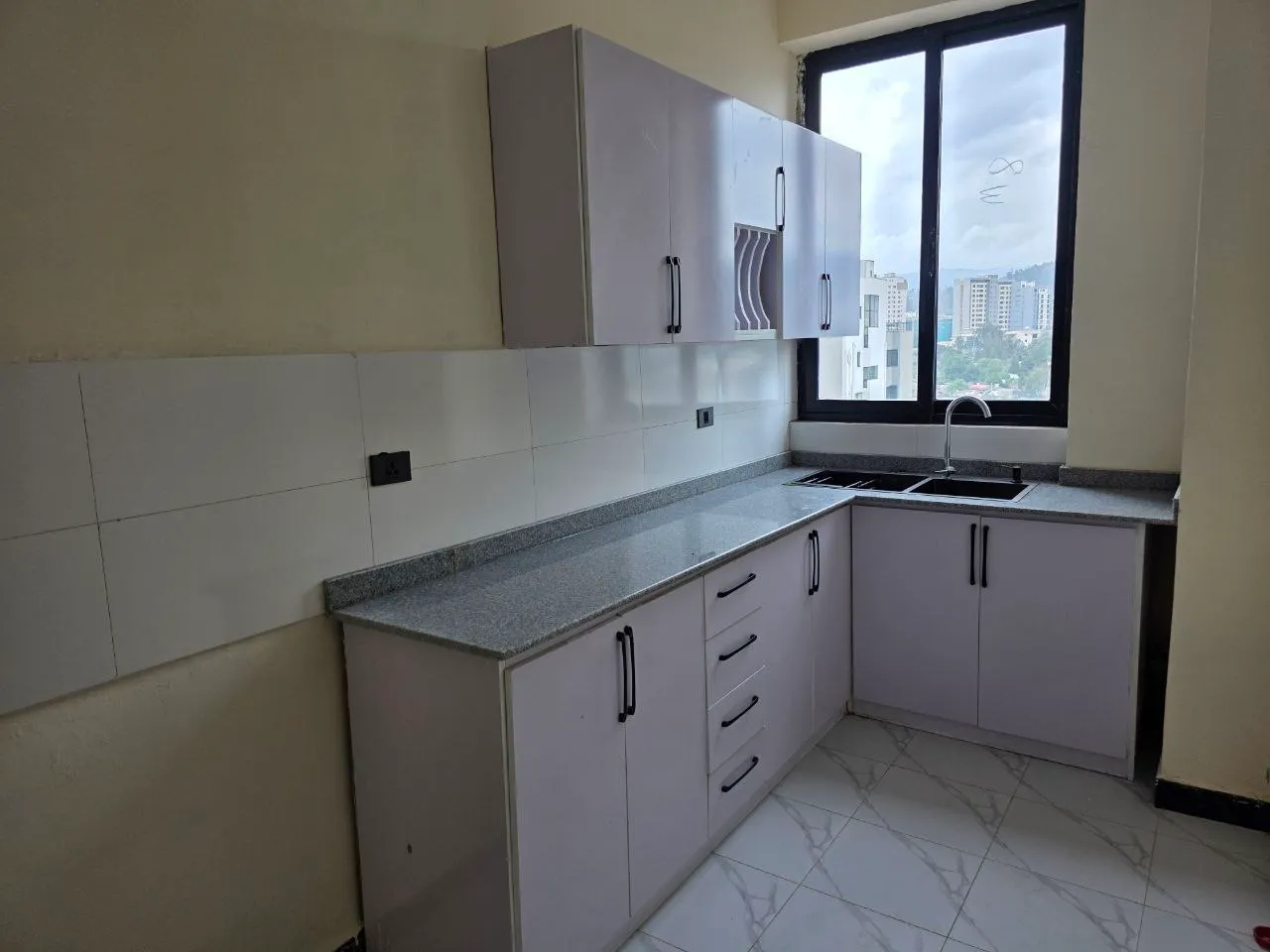137 sqm Apartment for Sale Megenagna – photo 6