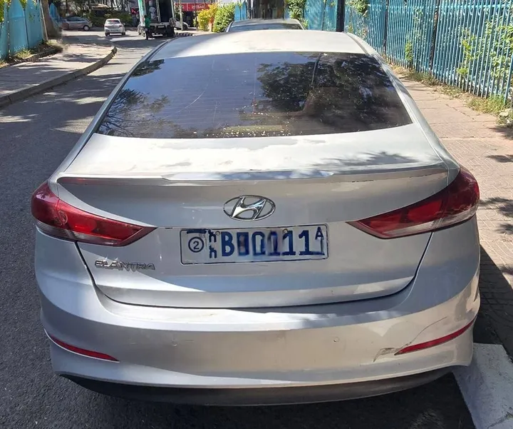 Hyundai Elantra 2016 Automatic – photo 4