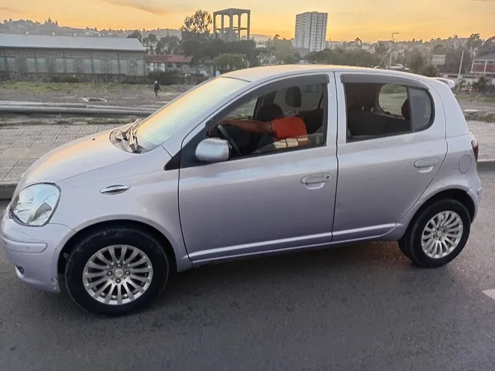 Toyota Vitz 2004 Automatic 1.0L – photo 3