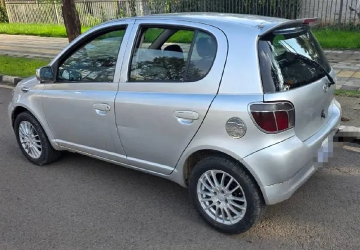 Toyota Vitz 2000 Automatic – photo 6