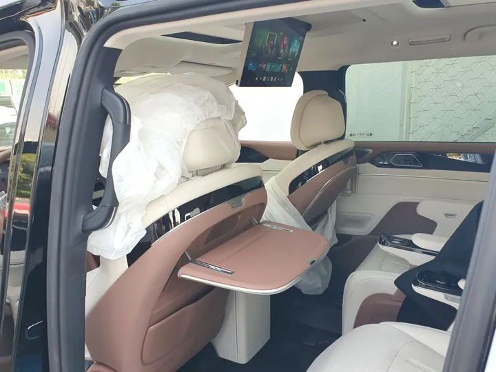 2025 BYD M9 DM-i Flagship MPV – photo 7