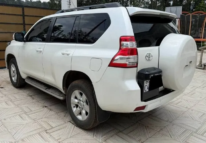 Toyota Landcruiser Prado Black Edition – photo 5