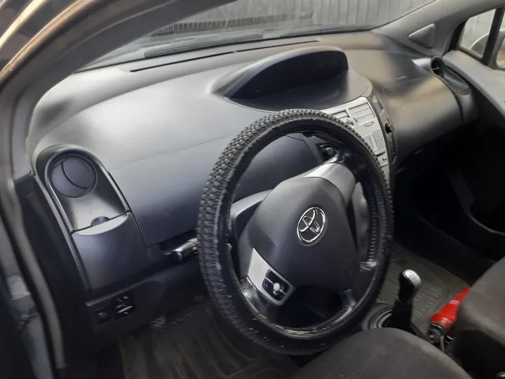 Toyota Yaris Compact 2007 – photo 8