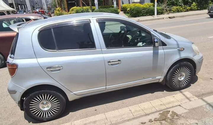 Toyota Vitz 2004 Automatic – photo 5