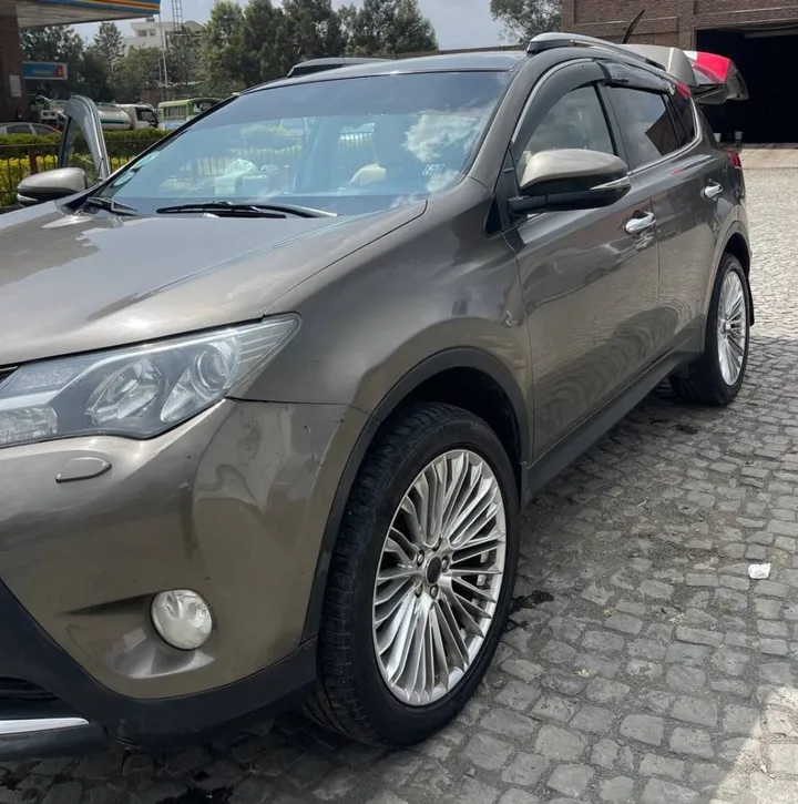 Toyota RAV4 2015 AWD – photo 3