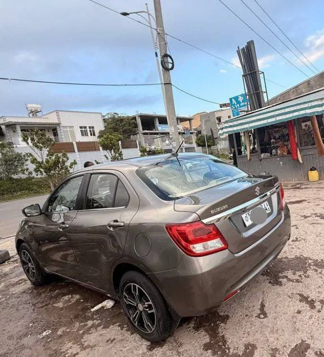Suzuki Dzire 2021 Automatic – photo 3
