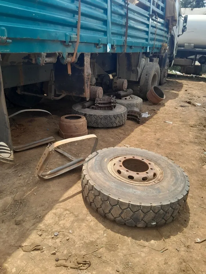 Sinotruk Casoni Cargo Truck – photo 3