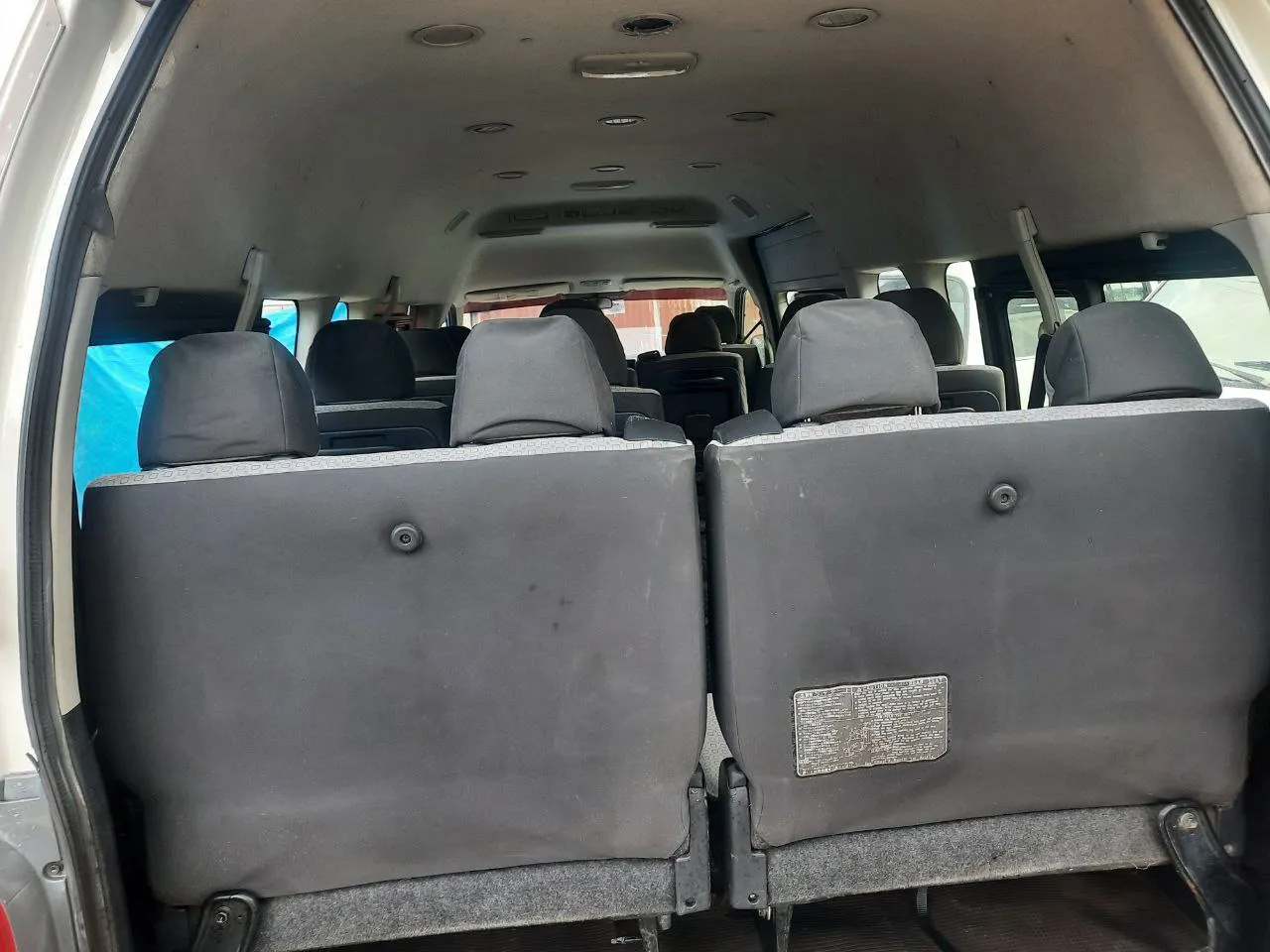 Toyota Hiace Highroof 2016 Manual – photo 3