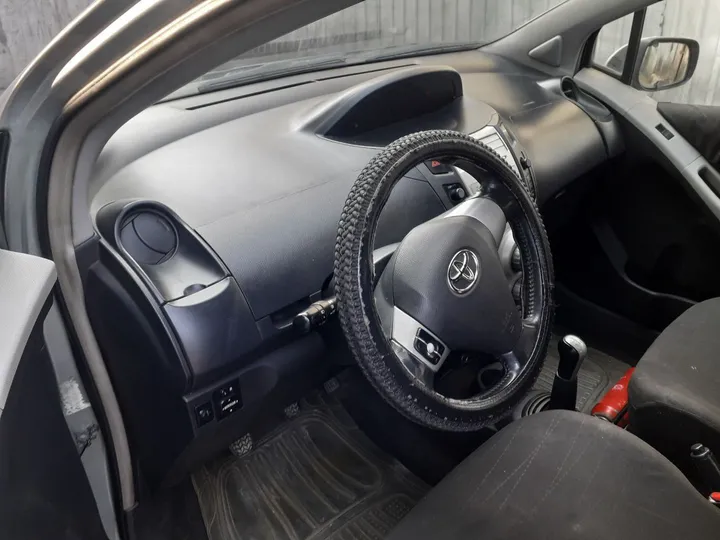 Toyota Yaris Compact 2007 – photo 4