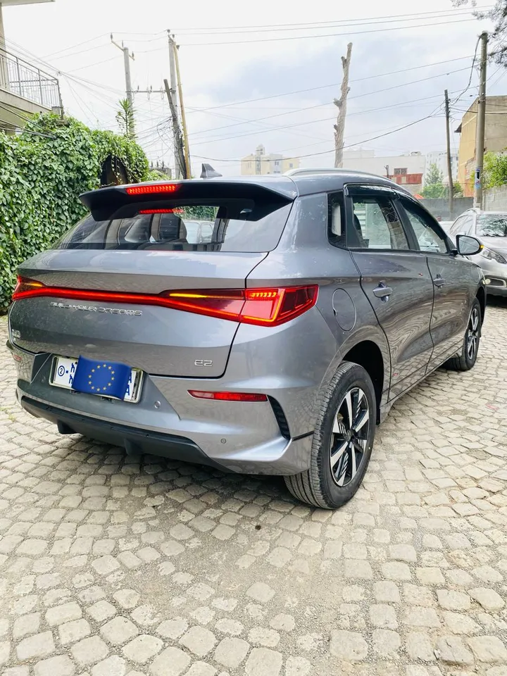 BYD E2 EV 2025 – photo 5