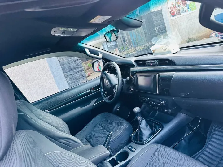 Toyota Hilux King Cab 2020 – photo 4
