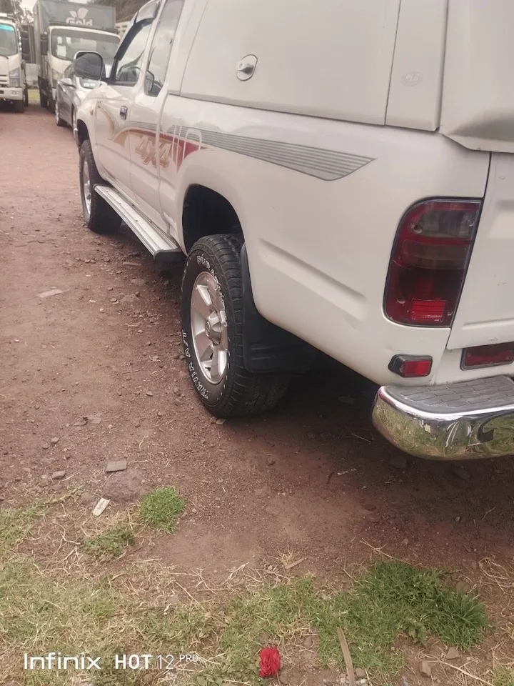 Toyota Hilux 2005 Single Cab Pickup – photo 5