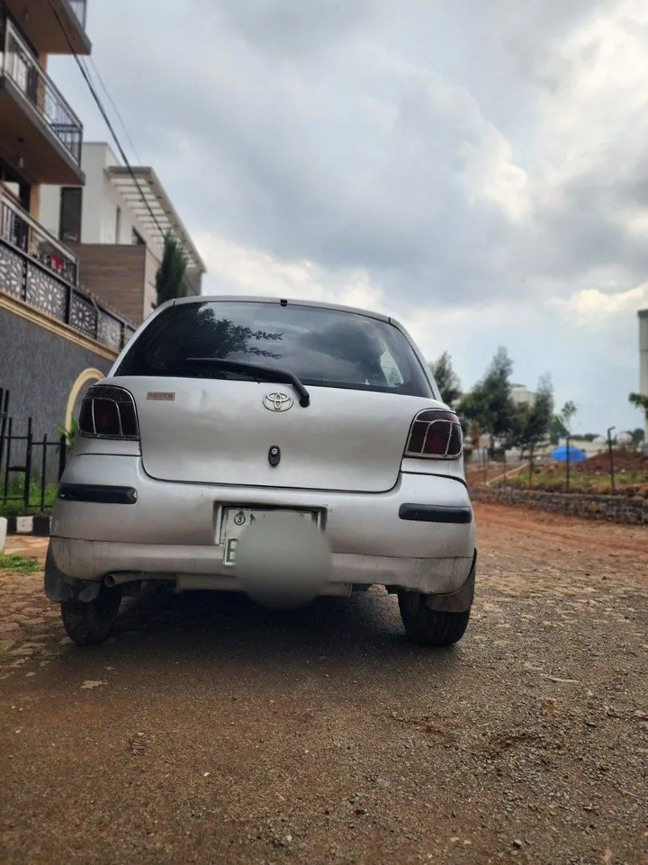 Toyota Hatchback 2004 Automatic 1.3L – photo 5