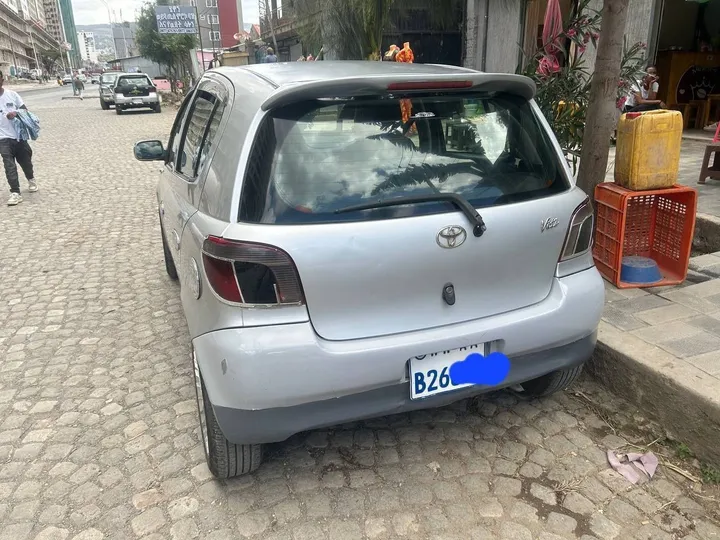 Toyota Vitz 2001 Automatic – photo 3