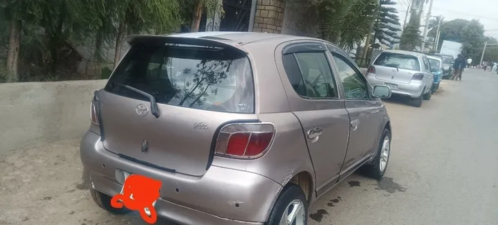Toyota Vitz 2001 Automatic – photo 4