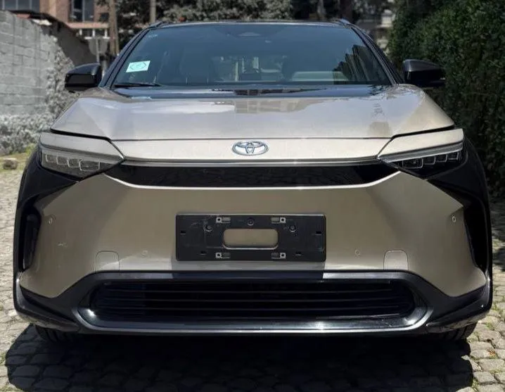 Toyota BZ4X EV 4WD Crossover – photo 4