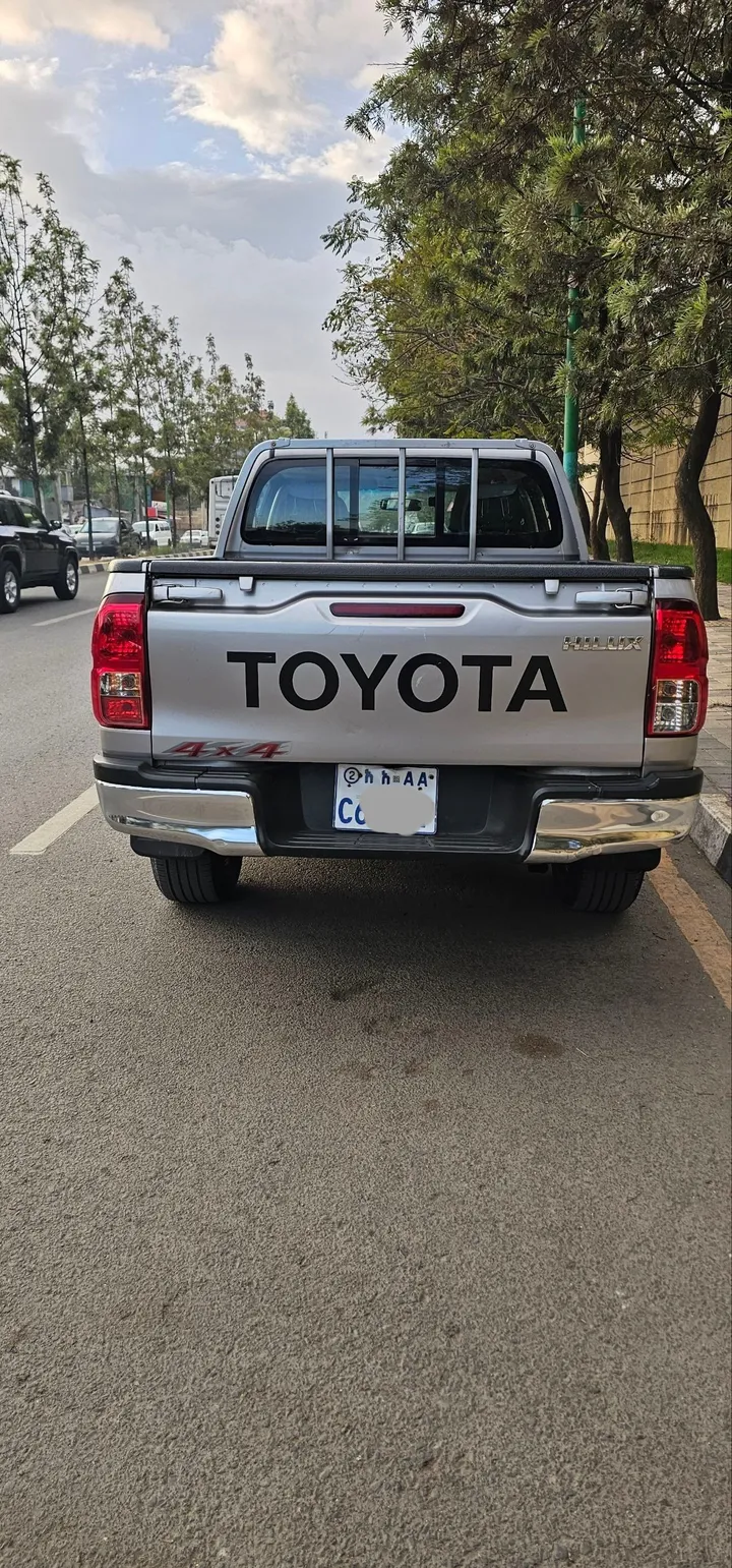 Toyota Hilux Revo Double Cab 2022 – photo 8